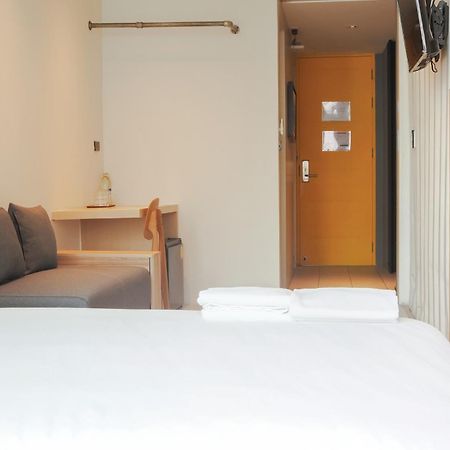 Sleep Box Sukhumvit 22 Hostel Bangkok Exterior photo