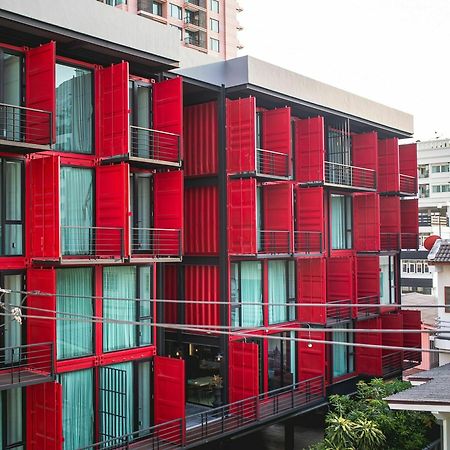 Sleep Box Sukhumvit 22 Hostel Bangkok Exterior photo