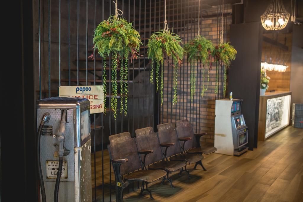 Sleep Box Sukhumvit 22 Hostel Bangkok Exterior photo